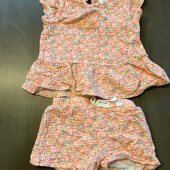 Other - Floral Pink and White Ruffle Top and Shorts Set #452